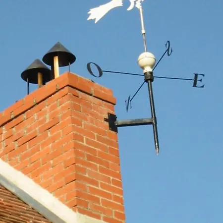 Дом отдыха Charmante Fermette Renovee - Animaux Bienvenus - Pres De Commentry - Fr-1-489-228 Beaune d'Allier