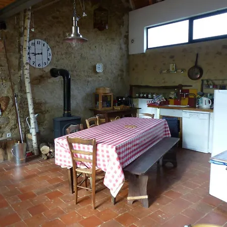 Charmante Fermette Renovee - Animaux Bienvenus - Pres De Commentry - Fr-1-489-228